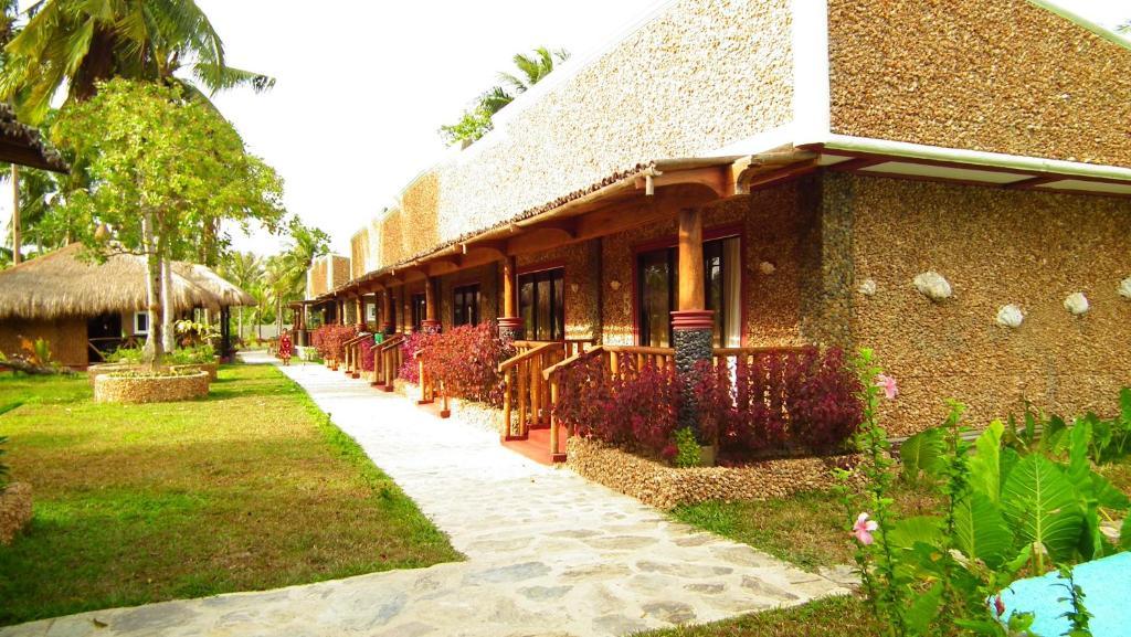 Cooper'S Beach Resort Lucbuan Bagian luar foto