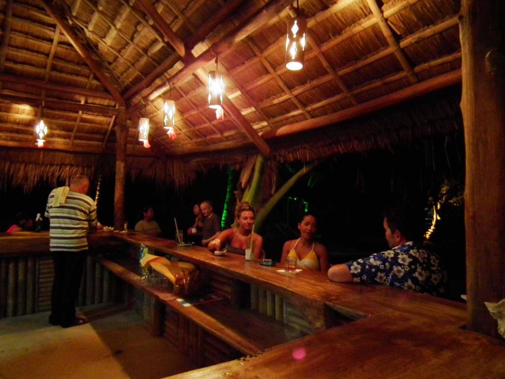 Cooper'S Beach Resort Lucbuan Bagian luar foto