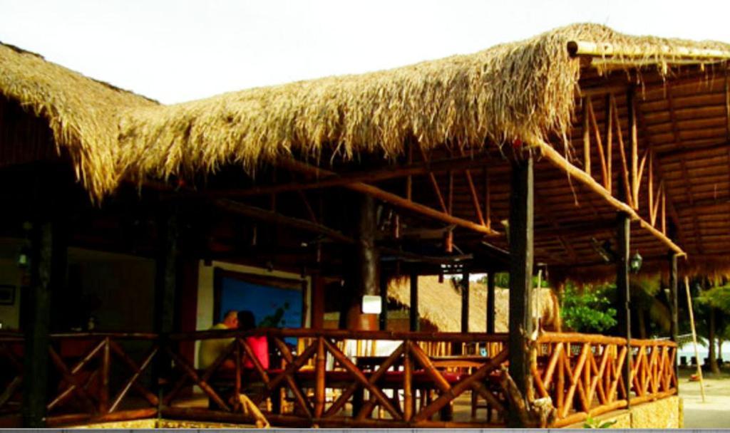Cooper'S Beach Resort Lucbuan Bagian luar foto