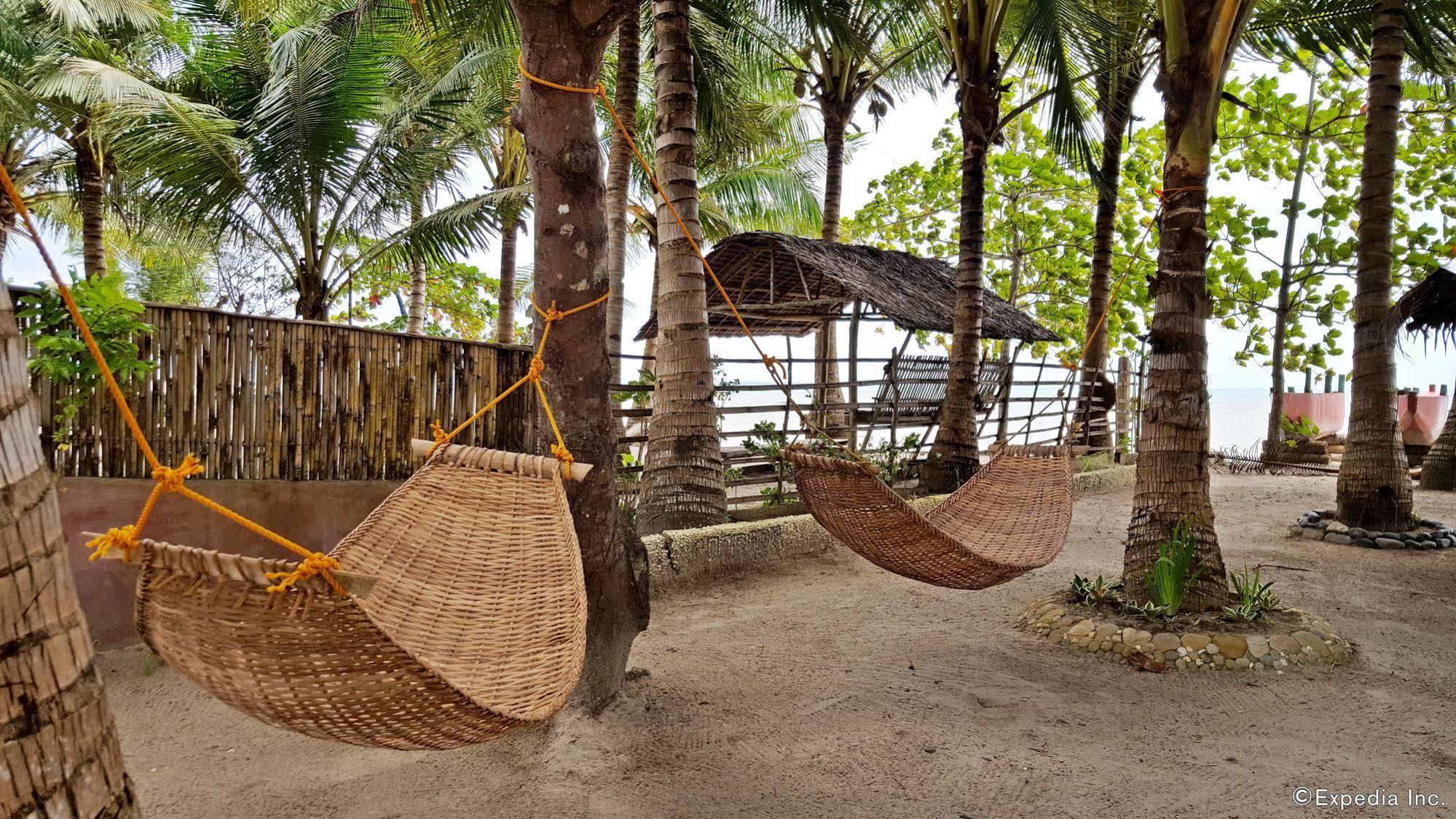 Cooper'S Beach Resort Lucbuan Bagian luar foto