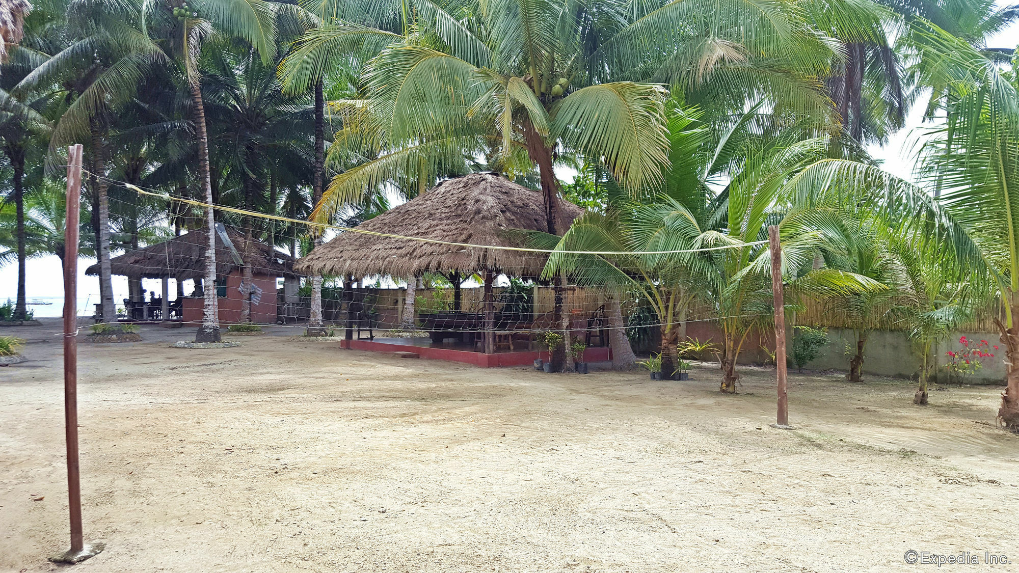 Cooper'S Beach Resort Lucbuan Bagian luar foto