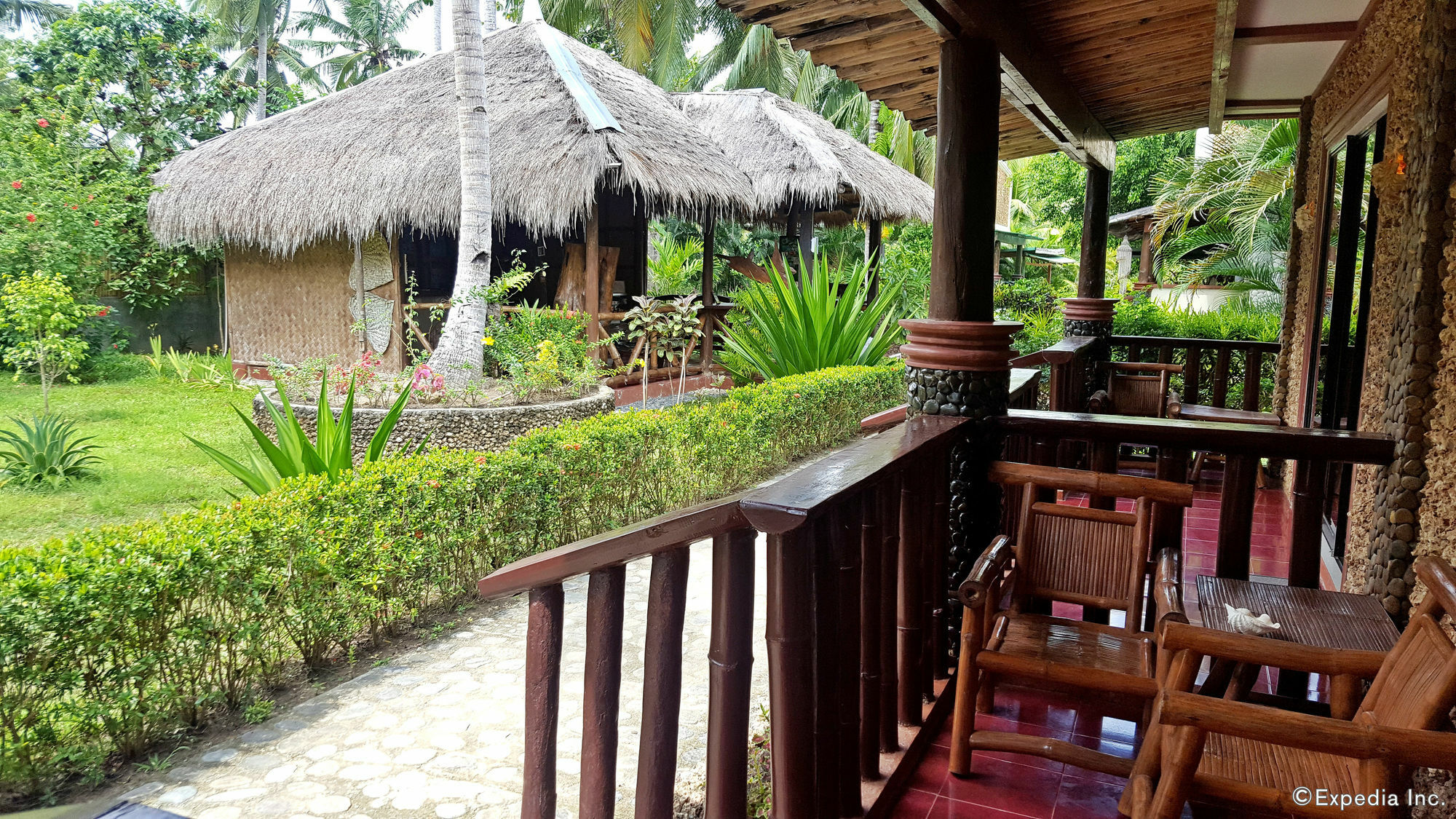 Cooper'S Beach Resort Lucbuan Bagian luar foto