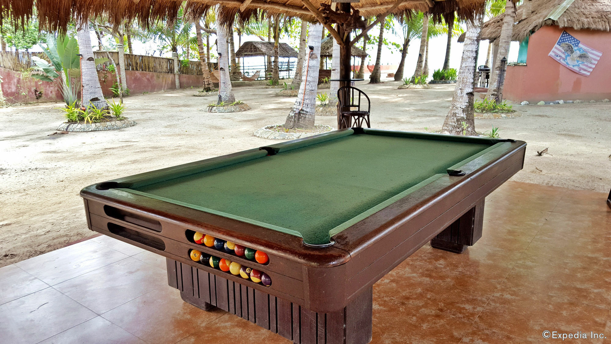 Cooper'S Beach Resort Lucbuan Bagian luar foto